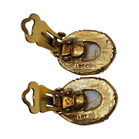 Signed ART Arthur Pepper Vintage Gold Tone Japanese Geisha Cameo Clip Earrings - Picture 5 of 10
